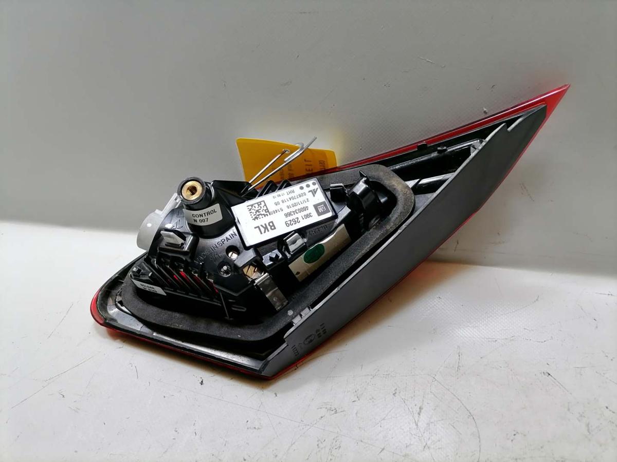 Opel Corsa E original Rücklicht Rückleuchte Schlussleuchte links innen 5-Türer Bj.2017